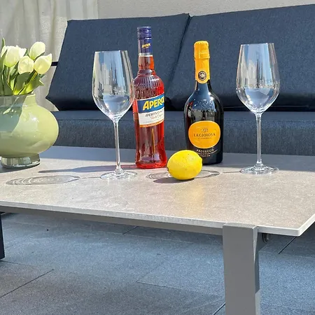 Modern Living, Design, Komfort Und Outdoor-lounge Lejlighed